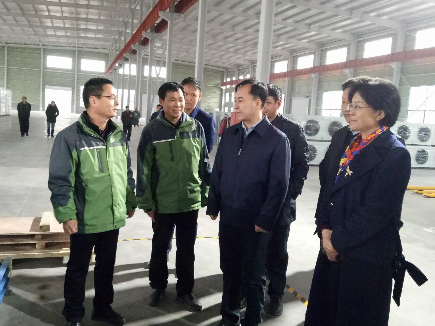 熱烈歡迎河南省發(fā)改委何雄書記一行深入調(diào)研河南信念集團(tuán)盧氏扶貧產(chǎn)業(yè)